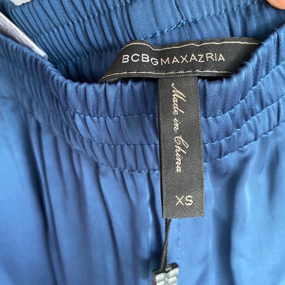BCBGMAXAZRIA satin jogger pants - Picture 4 of 4